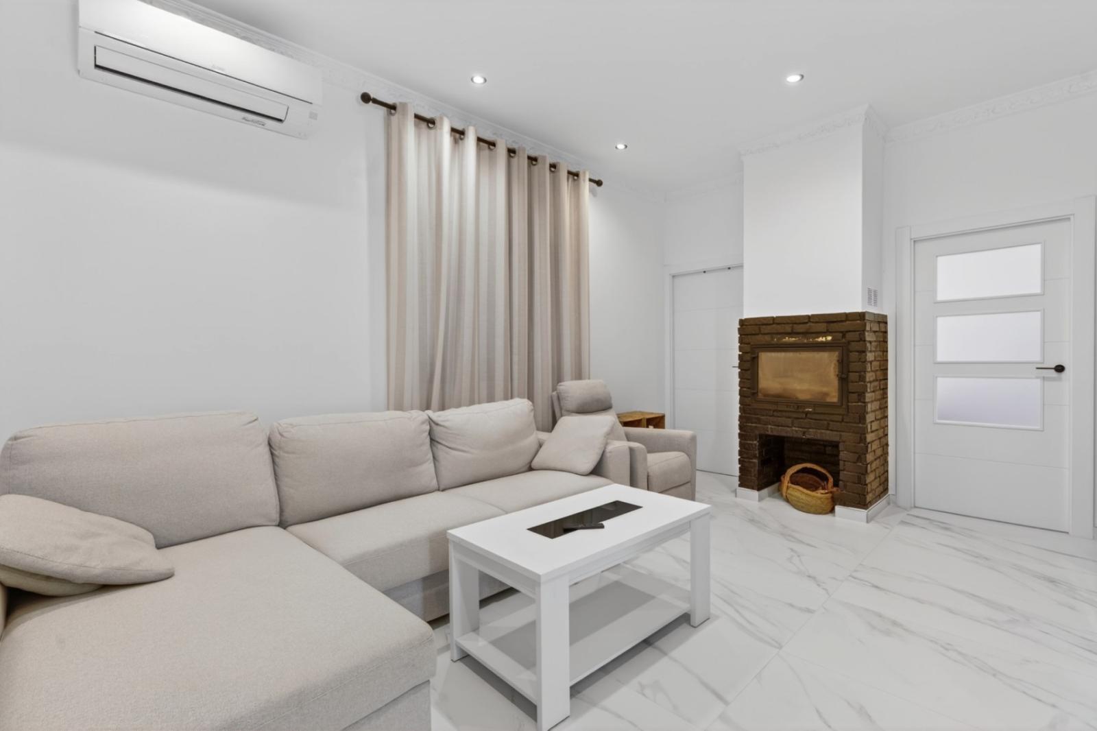 Villa for Sale in Elche