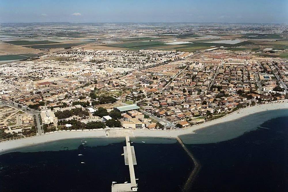 Villa for Sale in Los Alcázares