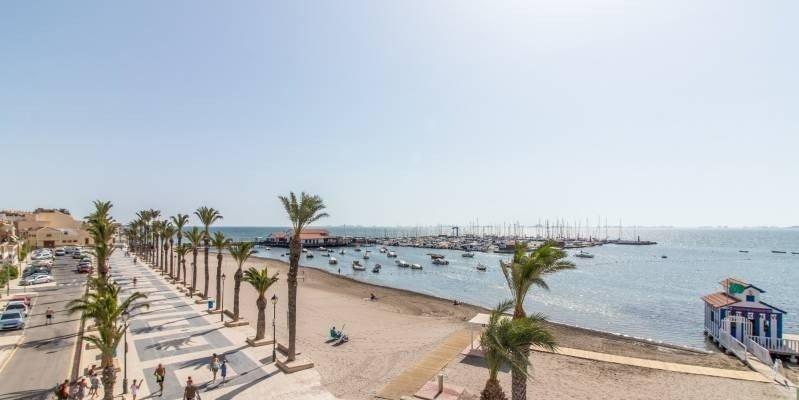 Villa for Sale in Los Alcázares
