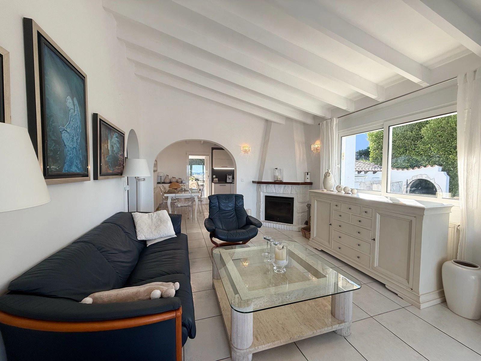 Villa en Venta en Pego