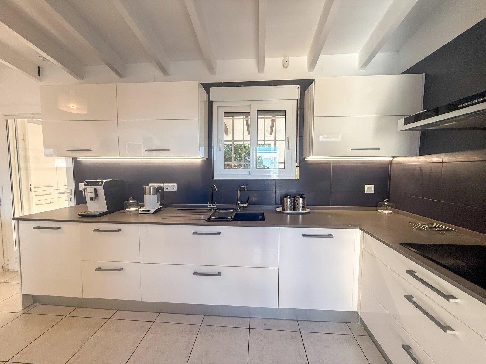 Villa en Venta en Pego