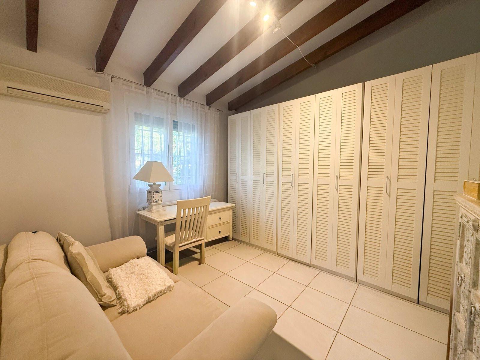 Villa en Venta en Pego
