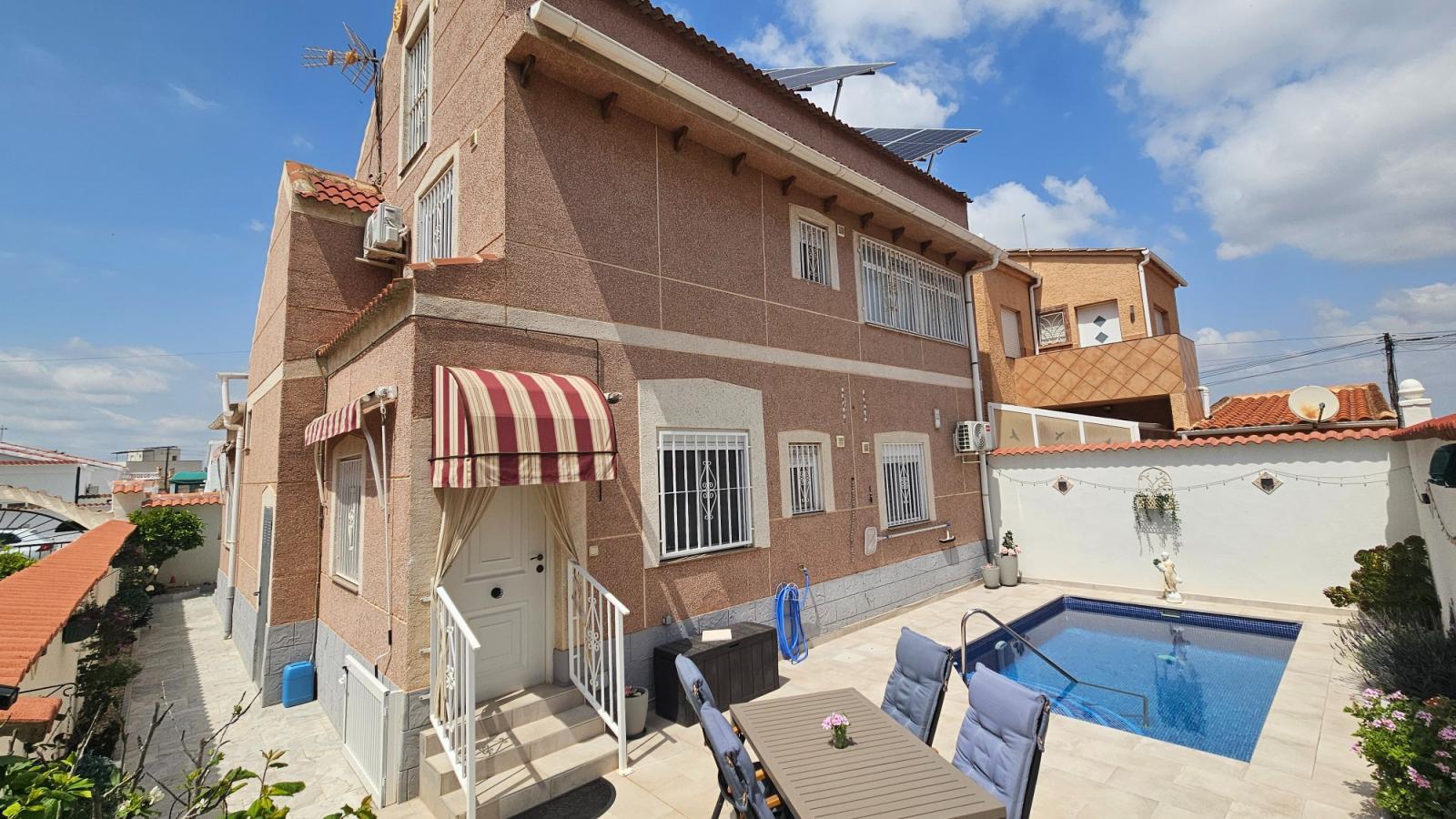 Villa en Venta en Elche