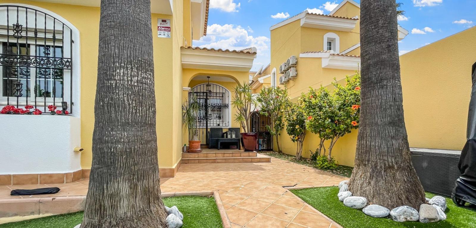 Villa en Venta en Orihuela