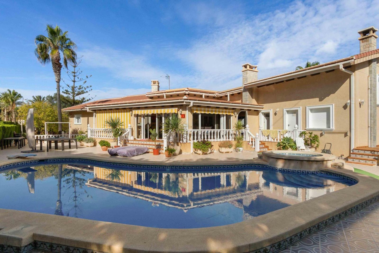 Villa en Venta en Orihuela