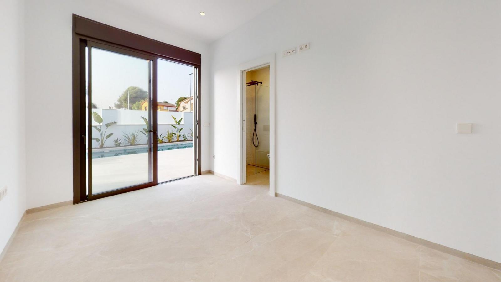 Villa for Sale in Los Alcázares