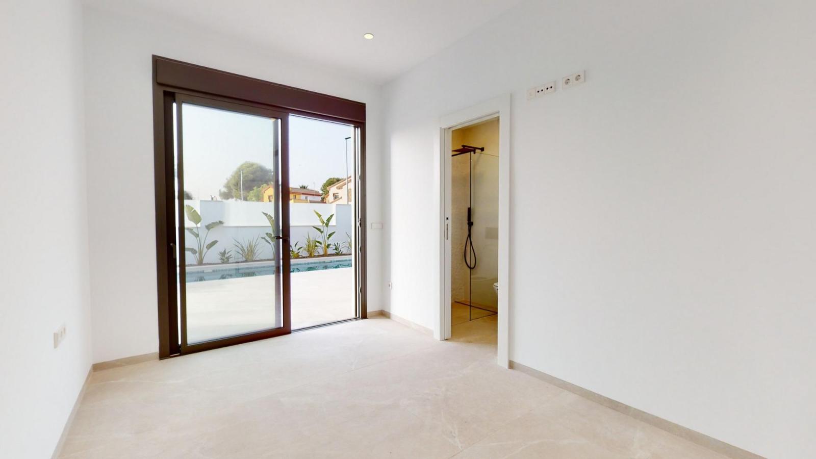 Villa for Sale in Los Alcázares