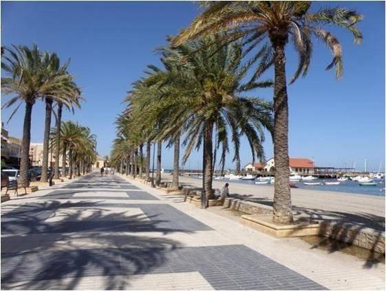 Villa for Sale in Los Alcázares