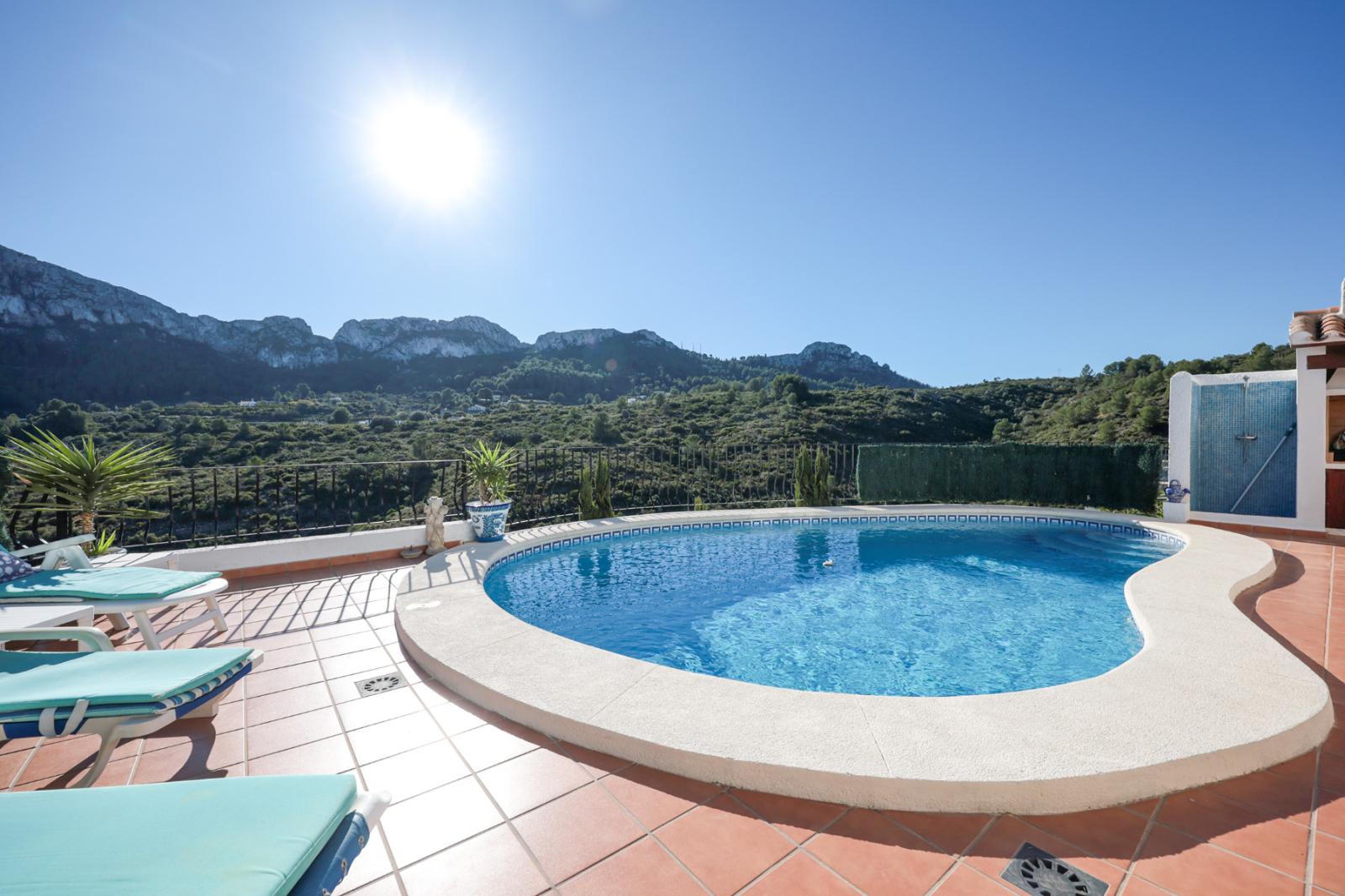 Villa en Venta en Pego