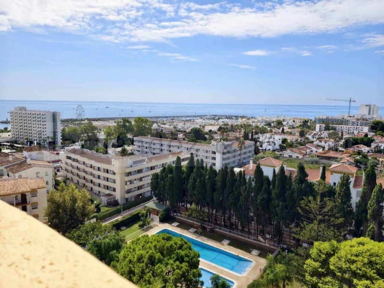 Flat for Sale in Torremolinos