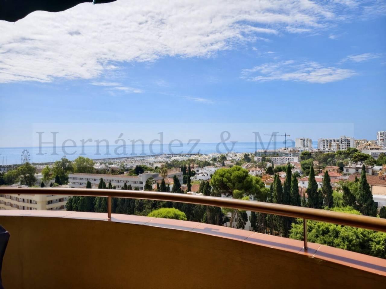 Flat for Sale in Torremolinos