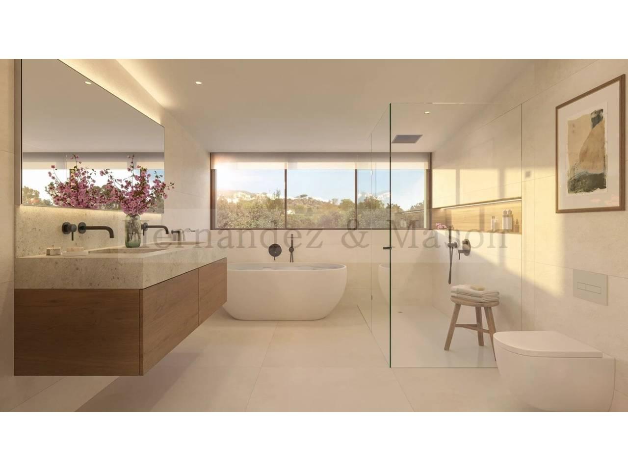 Flat for Sale in Benalmádena