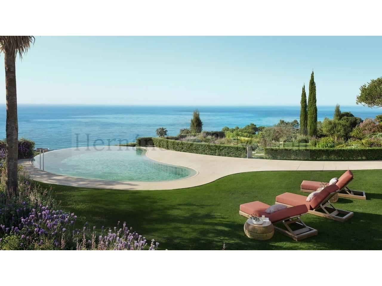 Flat for Sale in Benalmádena