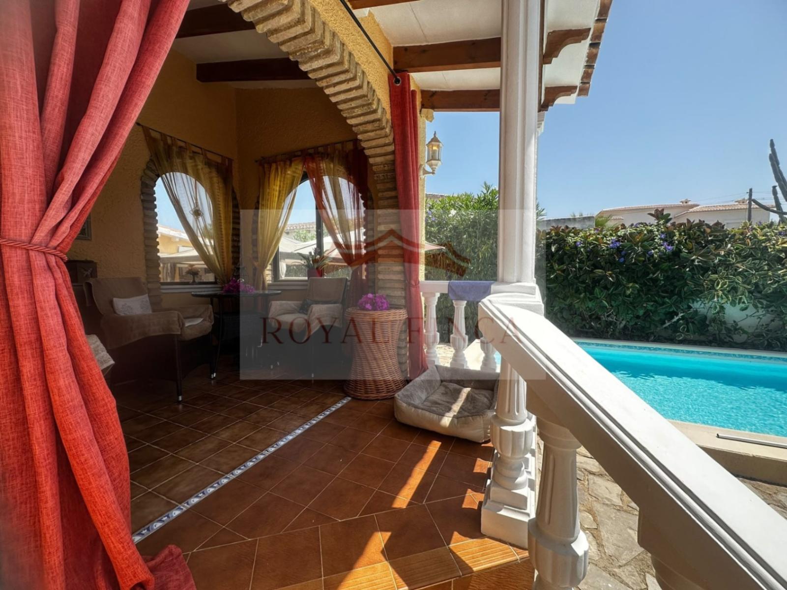 Villa for Sale in Els Poblets