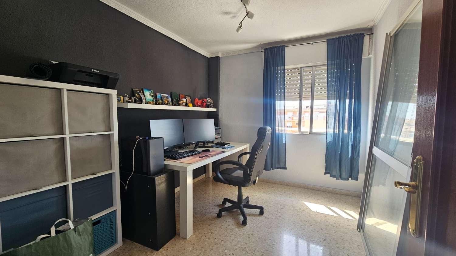 Flat for Sale in Alhaurín de la Torre
