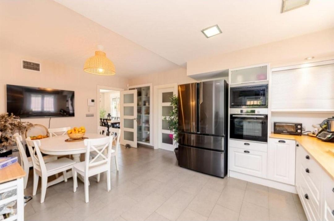 Villa for Sale in Alhaurín de la Torre