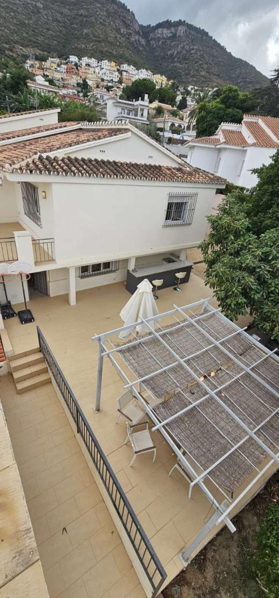 Villa for Sale in Alhaurín de la Torre