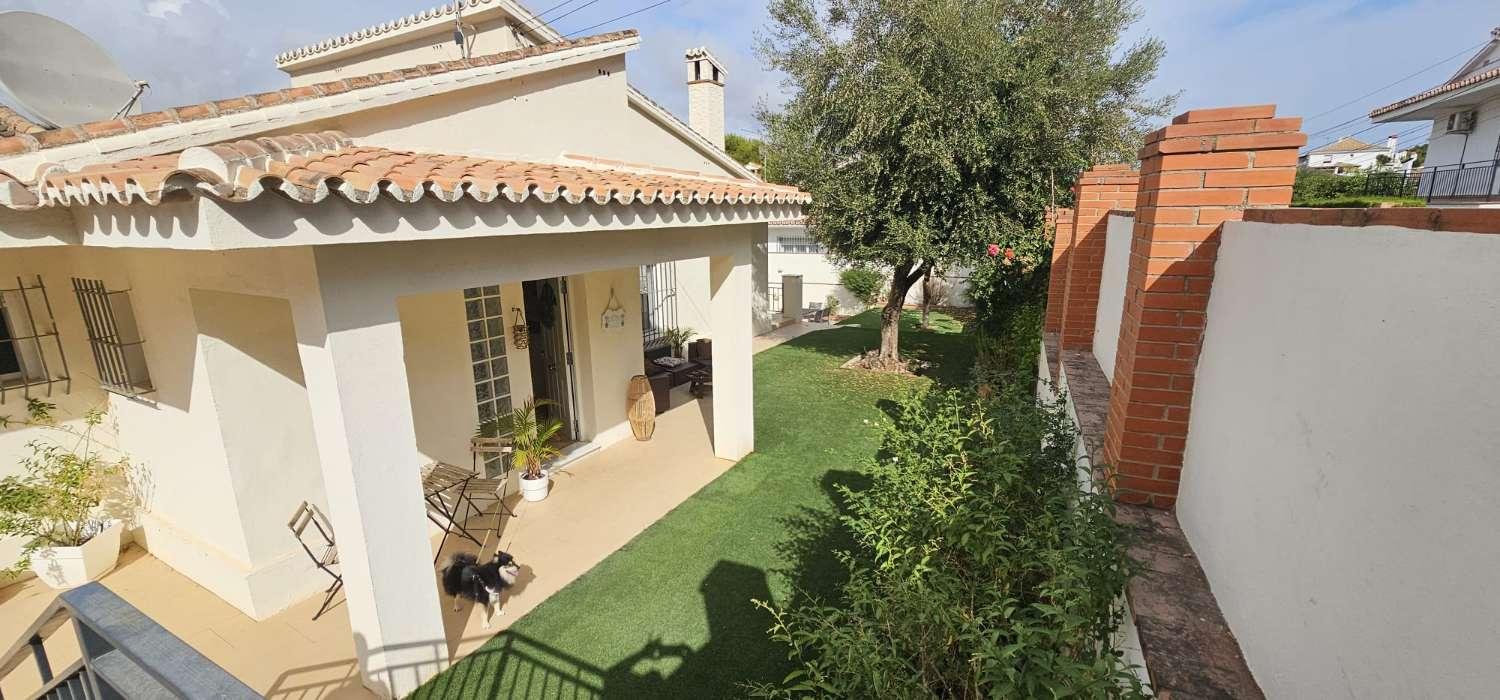 Villa for Sale in Alhaurín de la Torre