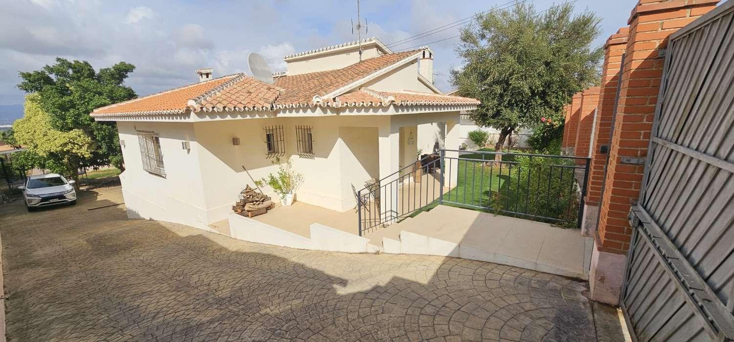 Villa for Sale in Alhaurín de la Torre