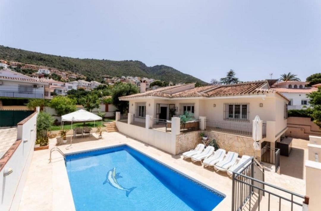 Villa for Sale in Alhaurín de la Torre
