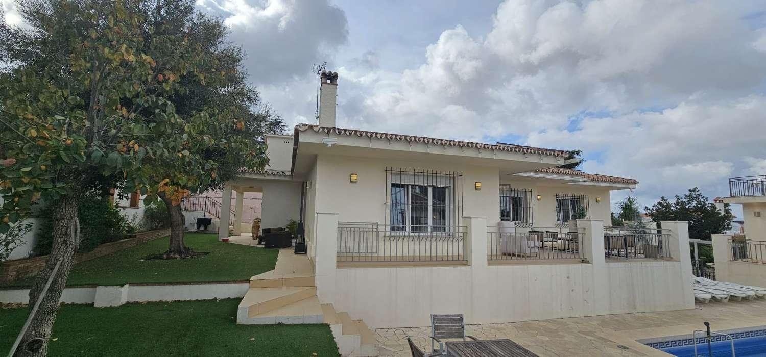 Villa for Sale in Alhaurín de la Torre