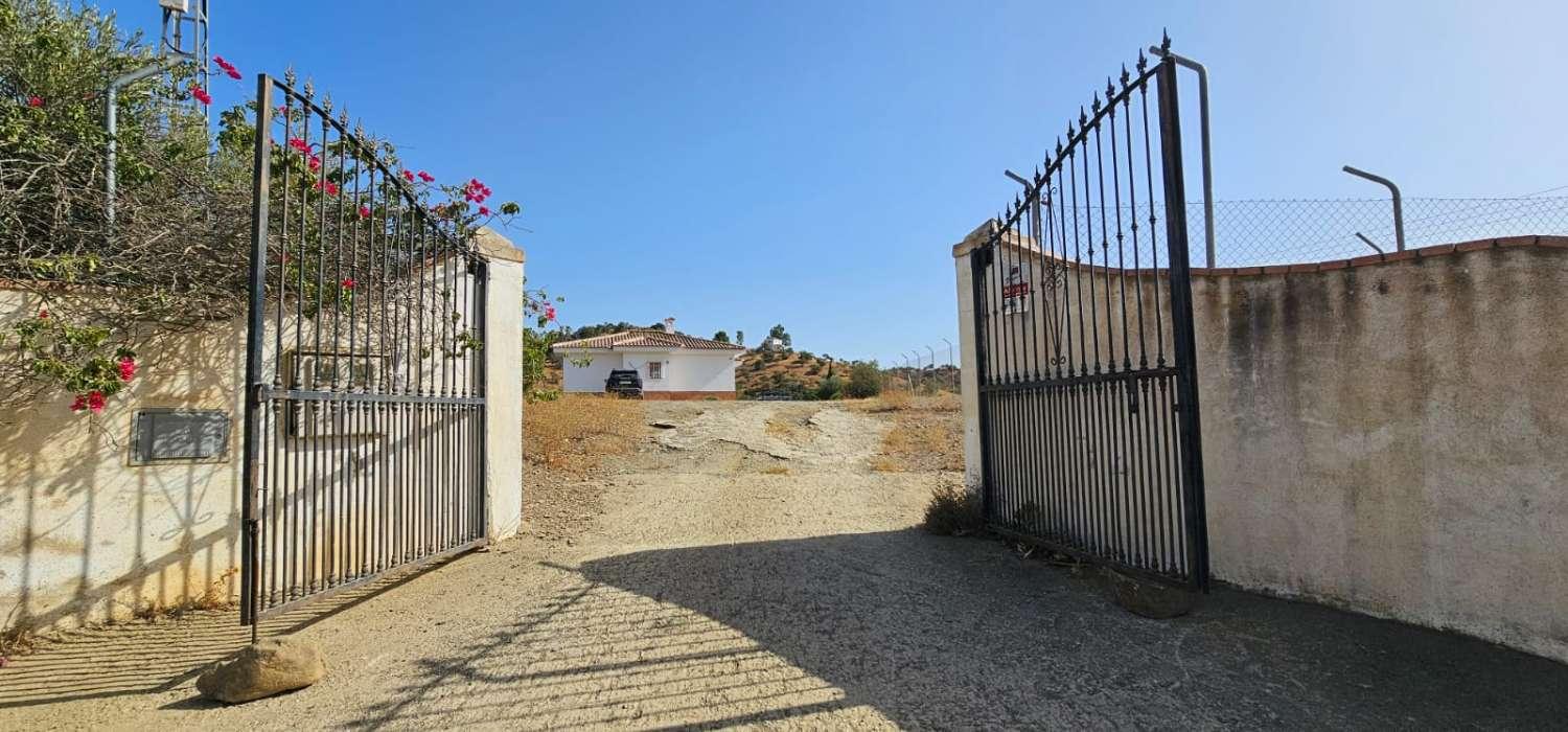 Villa for Sale in Cártama
