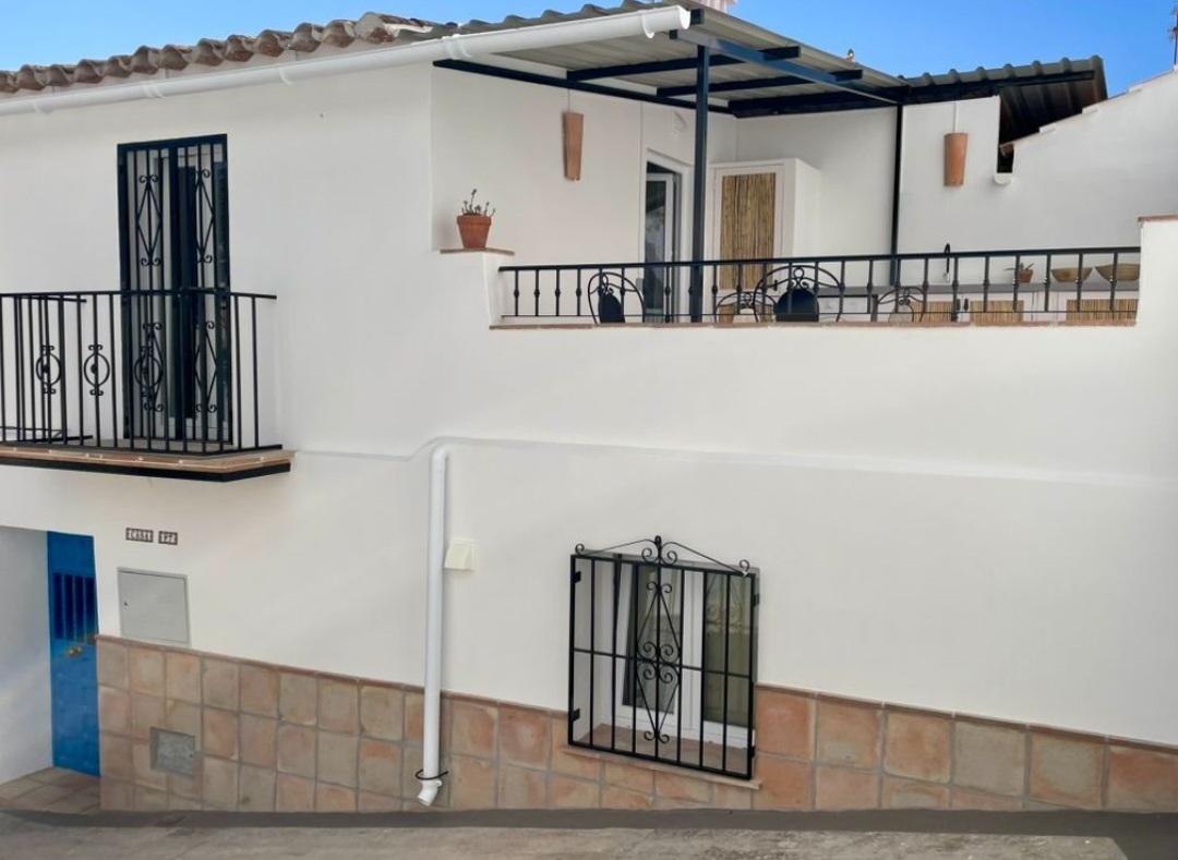 House for Sale in Benamargosa