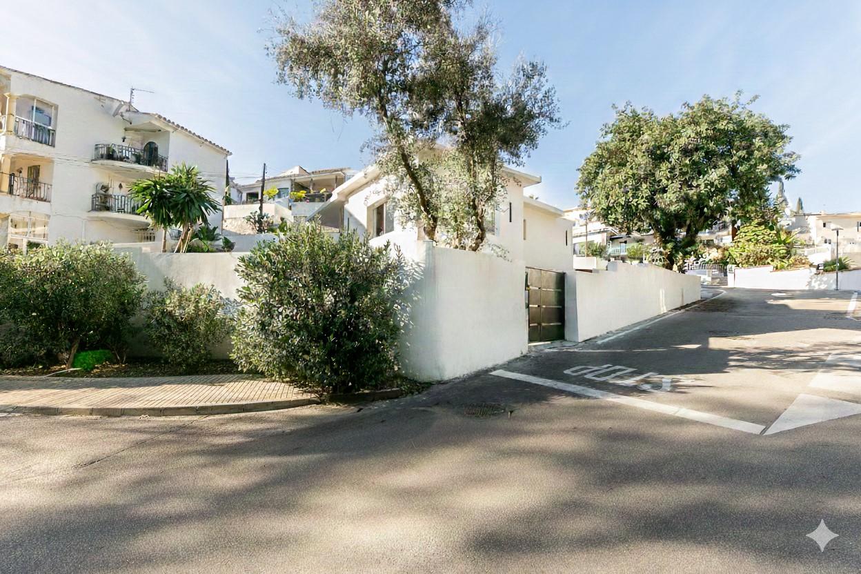 Villa for Sale in Fuengirola