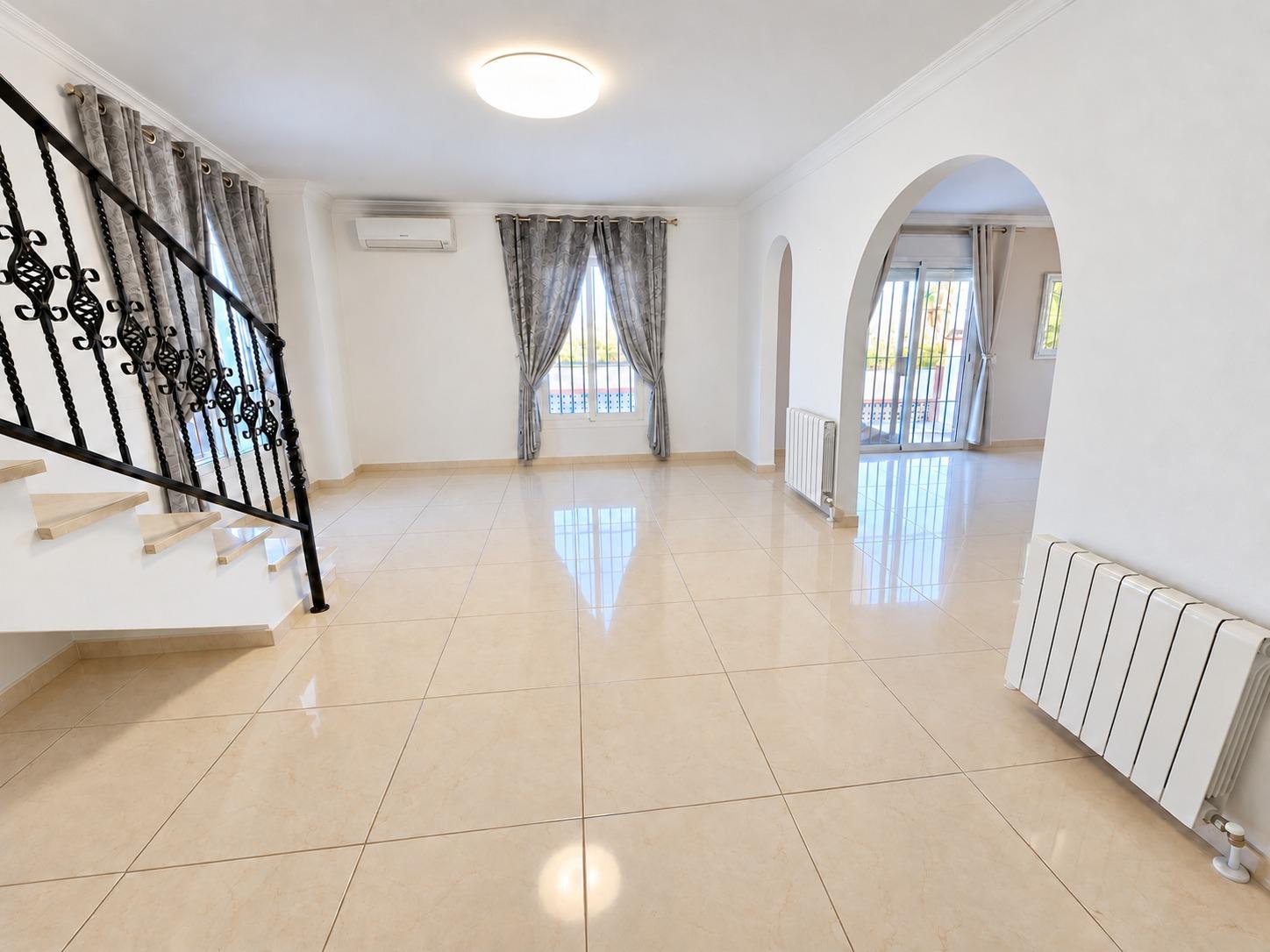 Villa for Sale in Alhaurín de la Torre