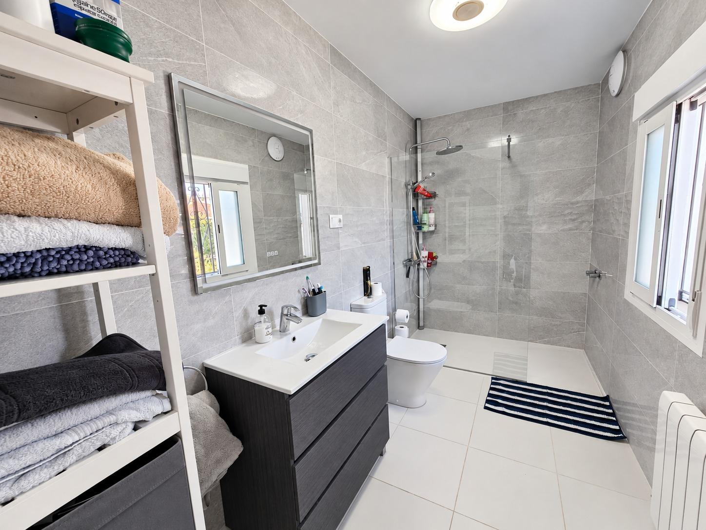 Villa for Sale in Alhaurín de la Torre