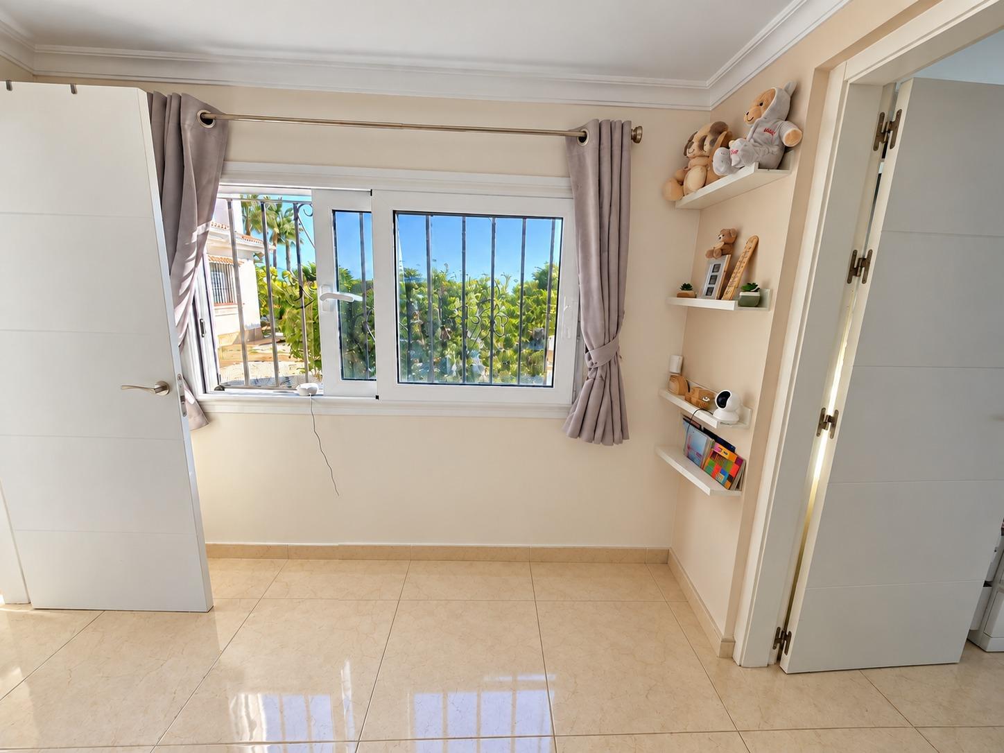 Villa for Sale in Alhaurín de la Torre