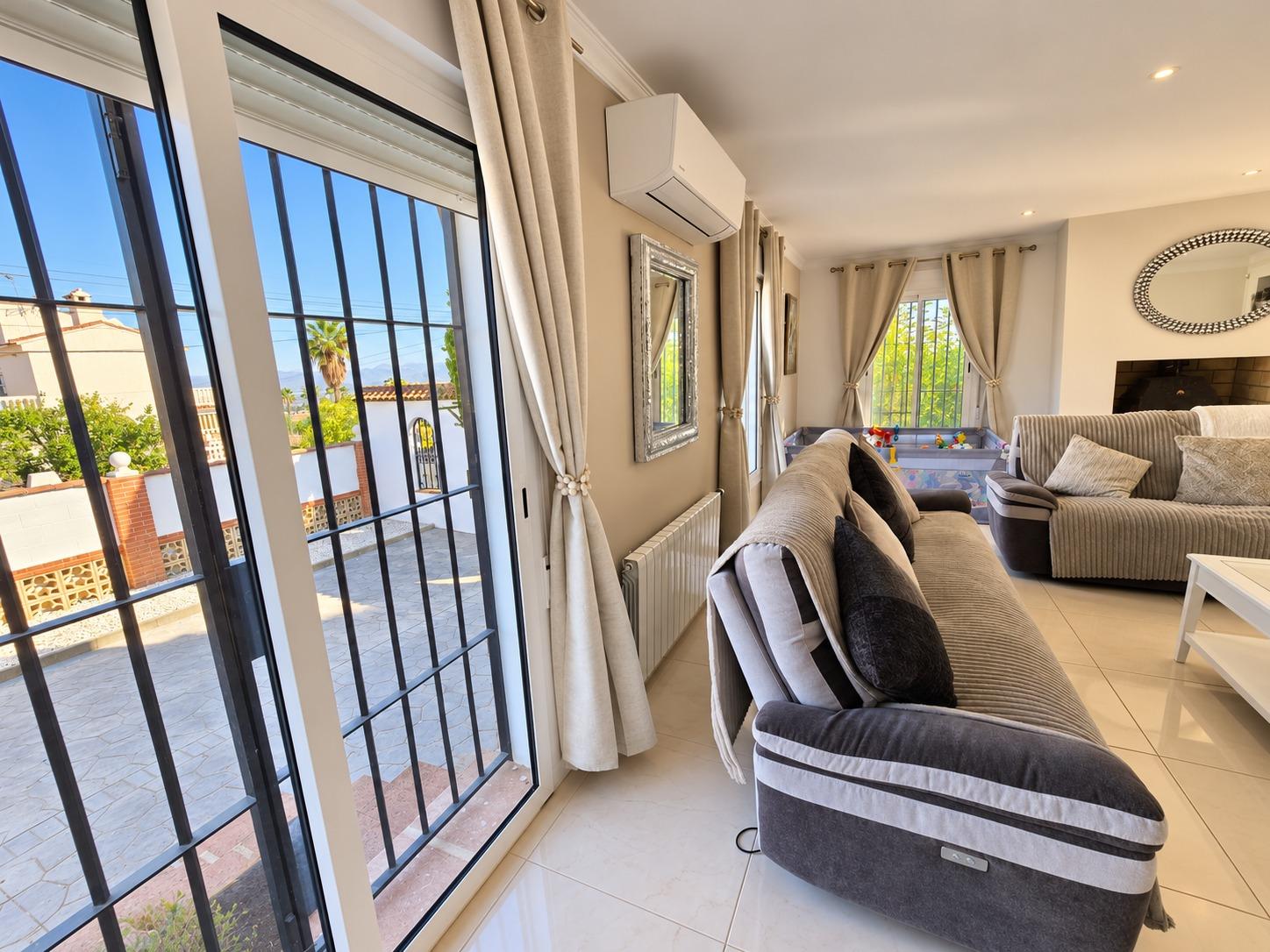 Villa for Sale in Alhaurín de la Torre