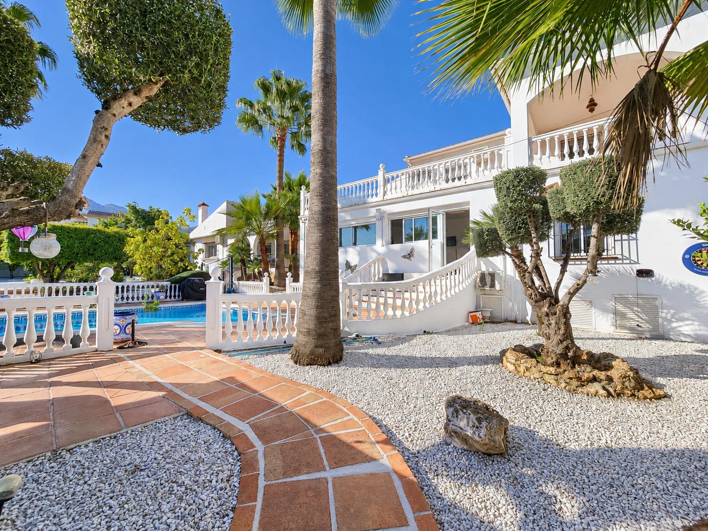 Villa for Sale in Alhaurín de la Torre