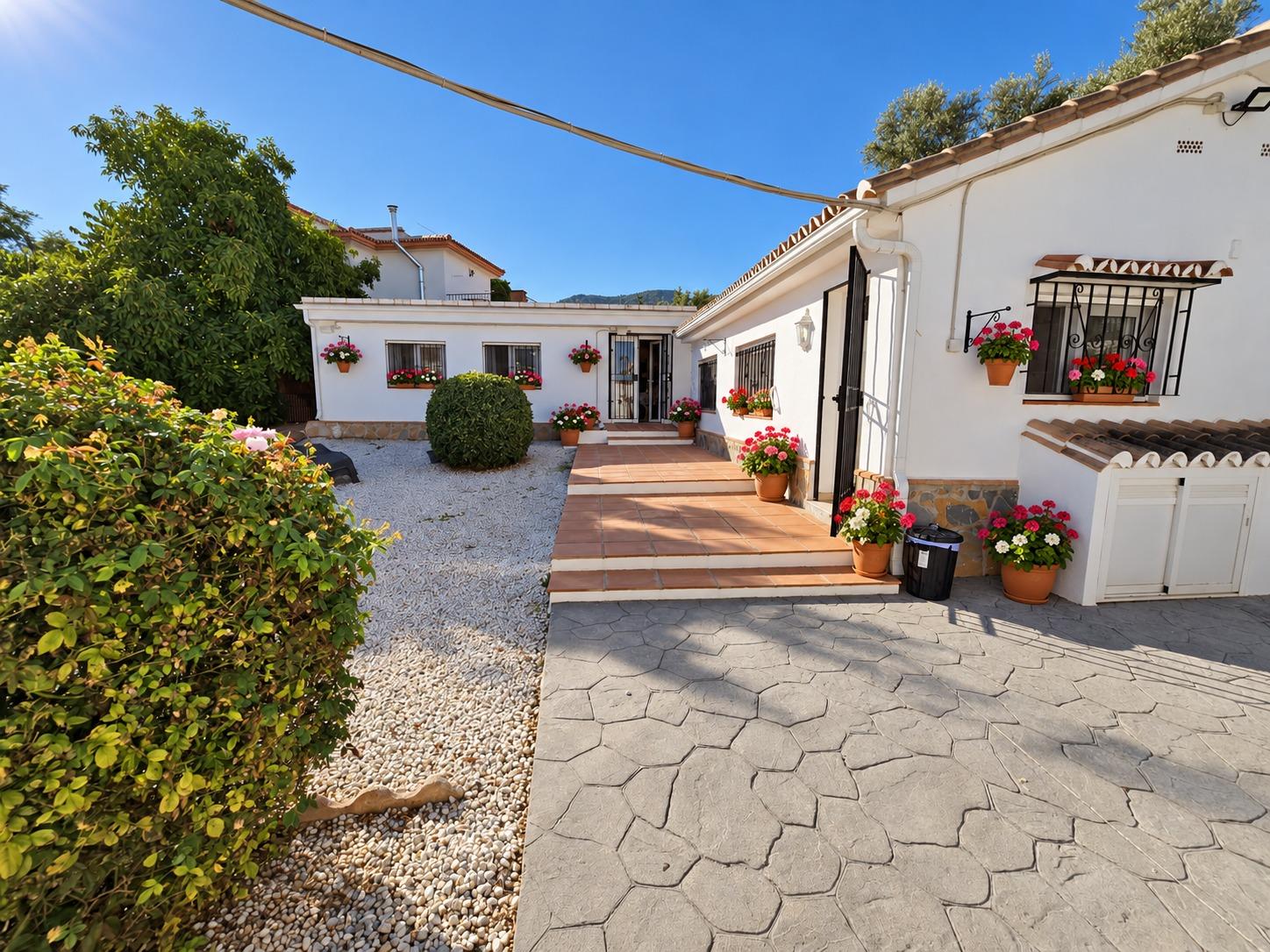 Villa for Sale in Alhaurín de la Torre