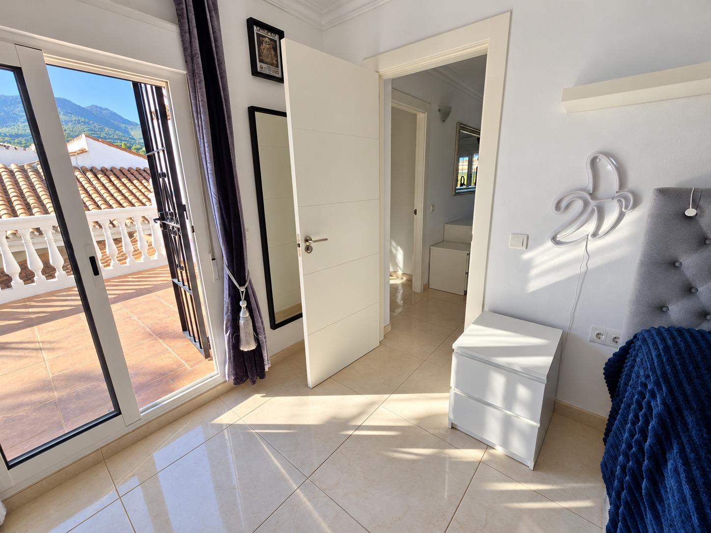 Villa for Sale in Alhaurín de la Torre