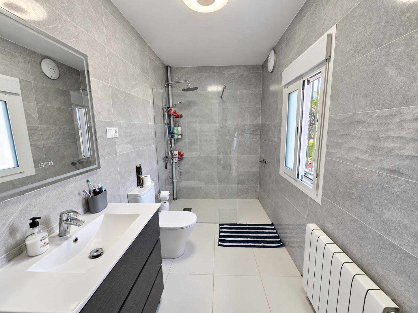 Villa for Sale in Alhaurín de la Torre