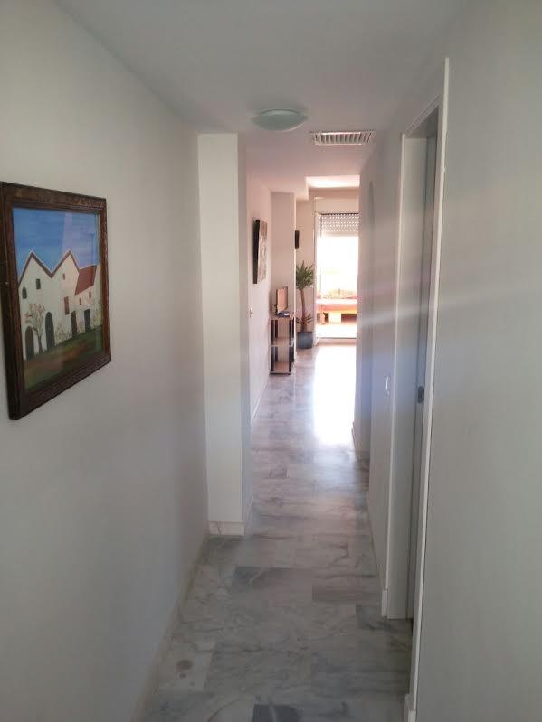 Flat for Sale in Benalmádena