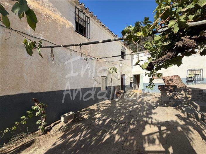 Villa for Sale in Mures