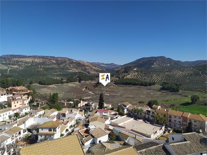 Casa en Venta en Iznájar