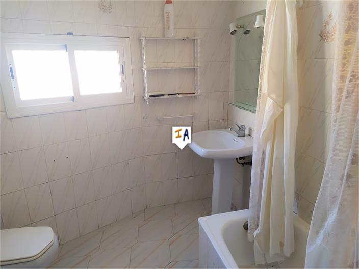 Casa en Venta en Iznájar