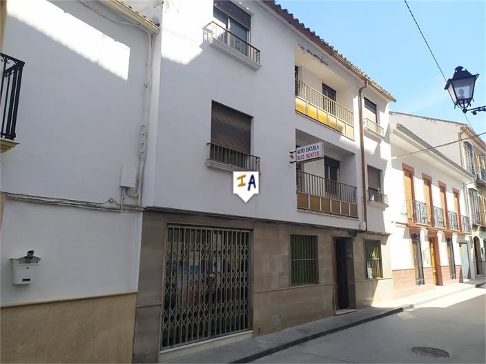 Casa en Venta en Iznájar