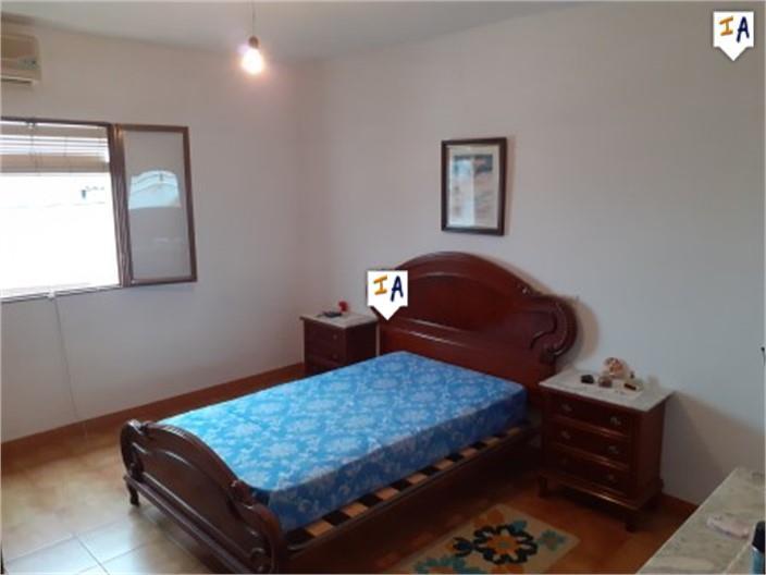Casa en Venta en Iznájar
