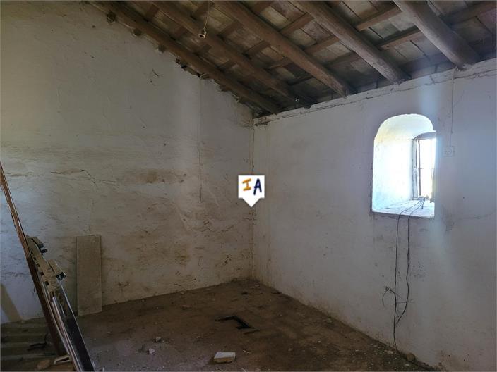 Villa for Sale in La Lantejuela