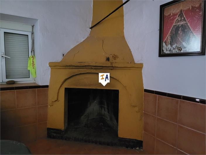 Villa for Sale in La Lantejuela