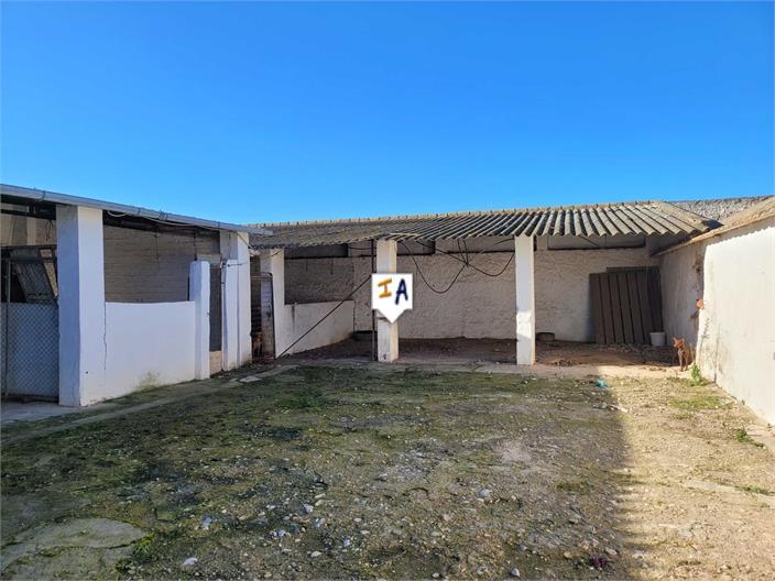 Villa for Sale in La Lantejuela