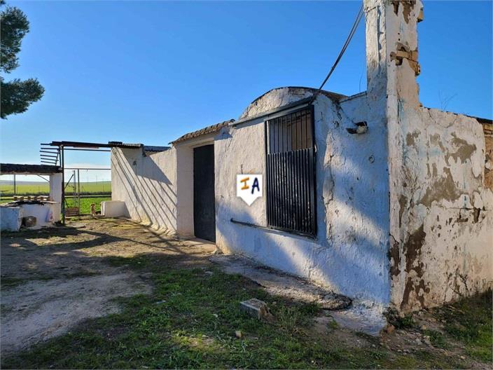 Villa for Sale in La Lantejuela