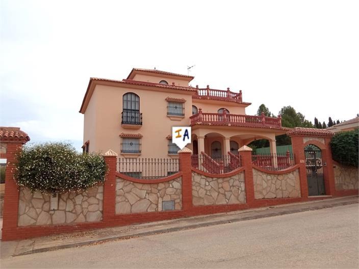 Villa for Sale in Casabermeja