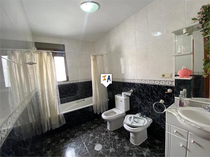 Casa en Venta en Castillo de Locubín