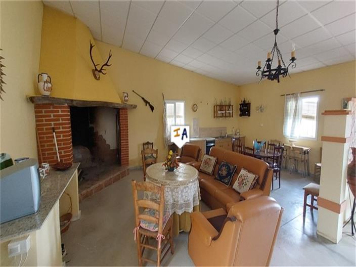 Chalet for Sale in Fuente-Tójar