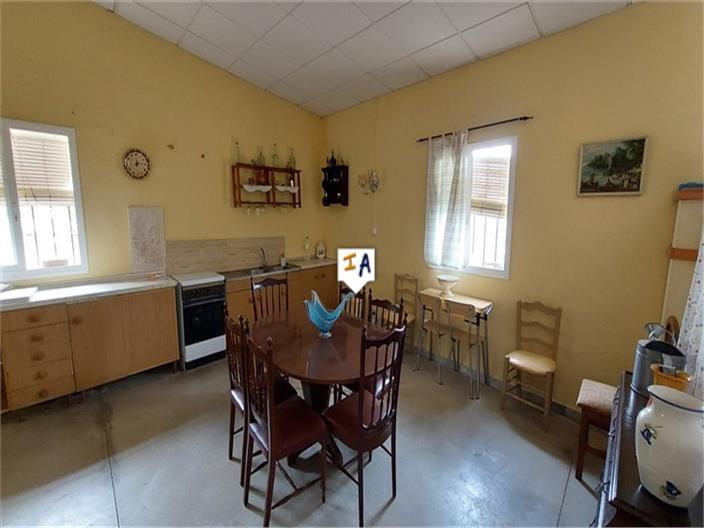 Chalet for Sale in Fuente-Tójar